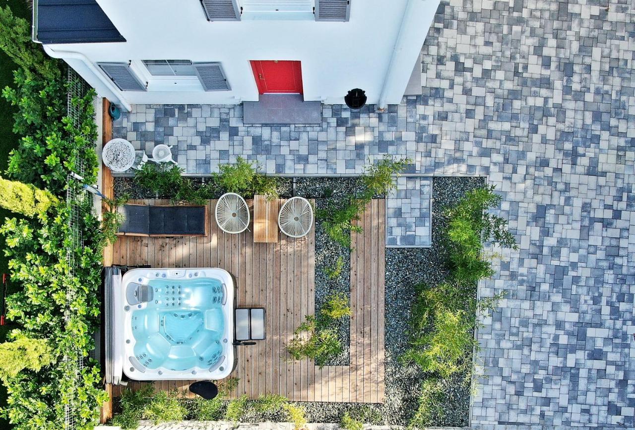 The Doors Boutique Apartments Мошонмадьяровар Экстерьер фото