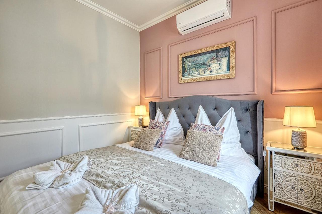 The Doors Boutique Apartments Мошонмадьяровар Экстерьер фото